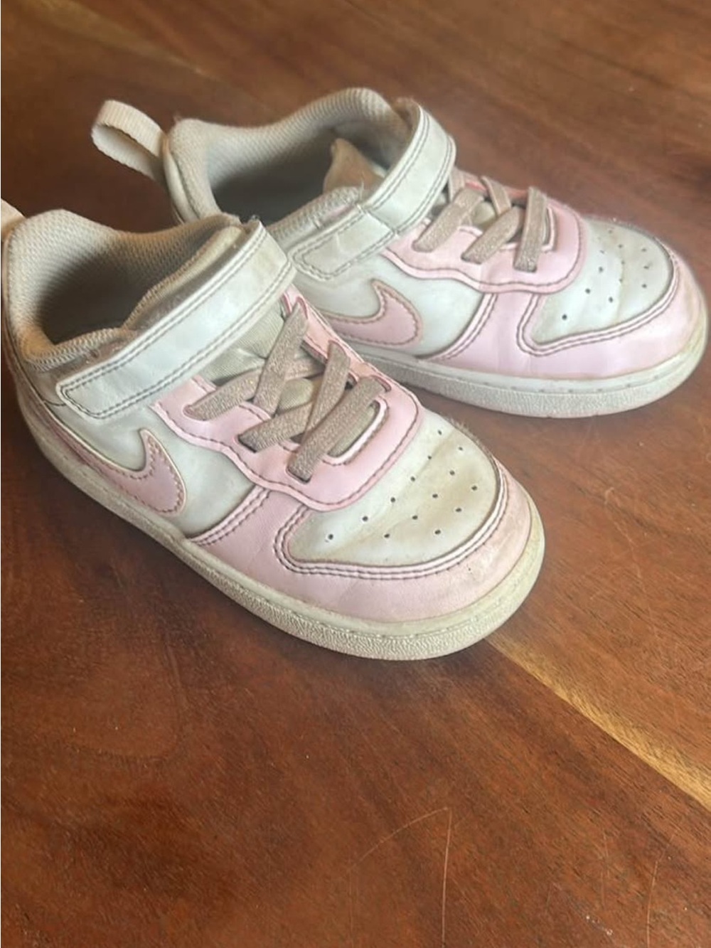 Nike Kids Pink and White Velcro Low-Top Sneakers